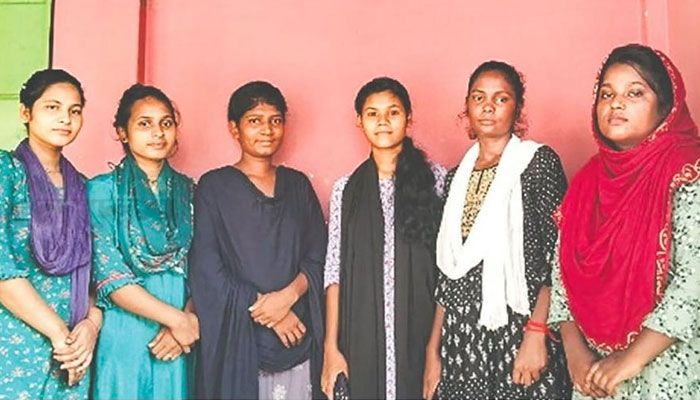 চা-বাগানে বিনতাদের ভিন্ন লড়াই লড়াই