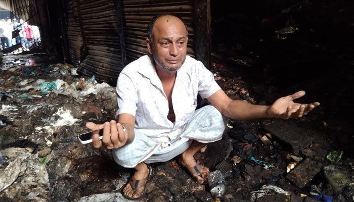 ‘এখন আমি পথের ভিখারি, কীভাবে ঋণ শোধ করব’