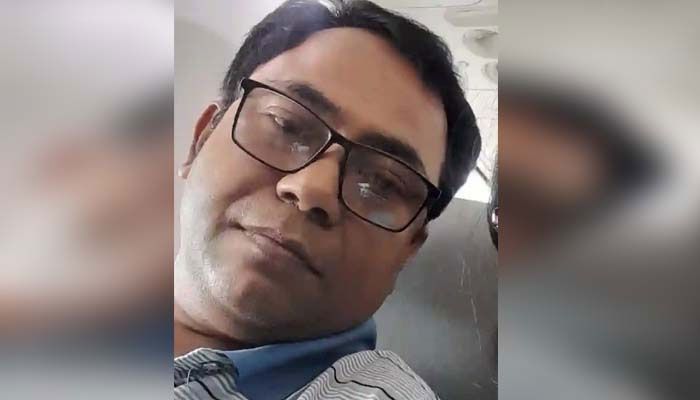 আইনজীবী ভুবনের মৃত্যুতে ফেনীতে প্রতিবাদ, মরদেহ সৎকার