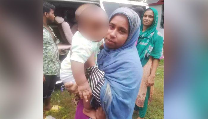 ফুফুর কোলে সেই হোসাইনের ঠাঁই