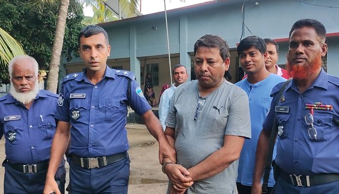 জামাল হত্যা মামলার গ্রেপ্তার আসামি মোহাম্মদ বাদল রিয়াজ। প্রবা ফটো