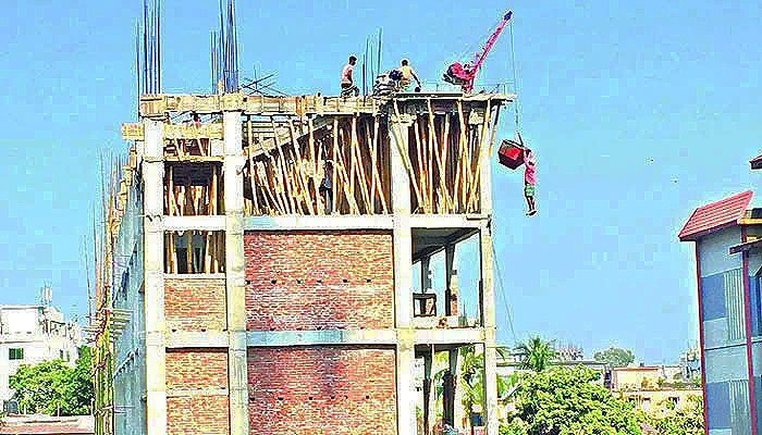 ঝুঁকিপূর্ণ পরিবেশে কাজ করেন ৭৮ শতাংশ শ্রমিক