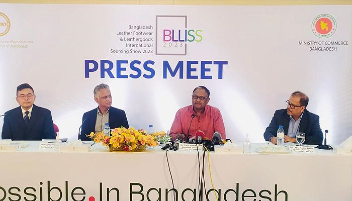 ৩০০ বিলিয়নের রপ্তানি লক্ষ্য অর্জন করতে চায় বাংলাদেশ