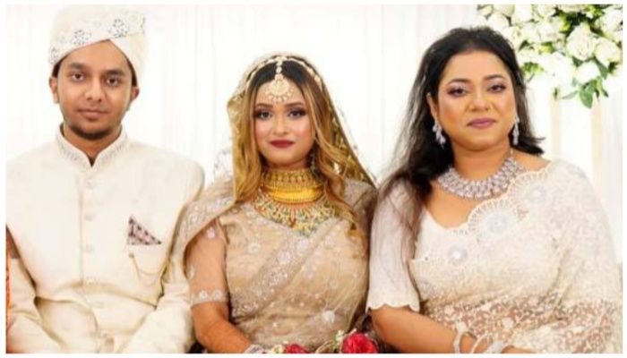 মেয়ের বিয়ে দিলেন ডলি সায়ন্তনী   