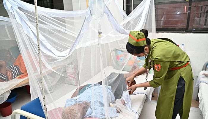 ডেঙ্গু নিয়ন্ত্রণের বিষয়ে স্বাস্থ্য বিভাগকে প্রশ্ন করা বারণ : স্বাস্থ্যমন্ত্রী