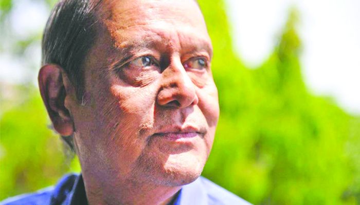 পৃথক প্লাবনের কবি হেলাল হাফিজ