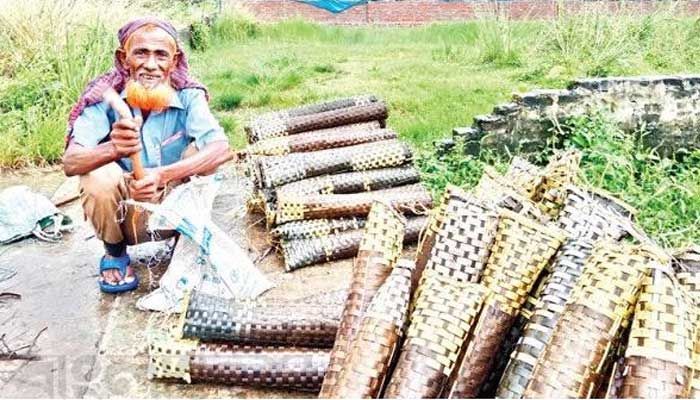 কুঁচিয়া বিক্রিতে দারিদ্র্যমুক্তি 