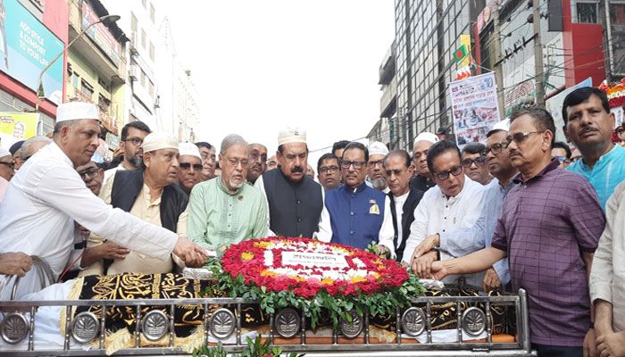 আবুল হোসেনের জানাজা শেষে আওয়ামী লীগের শ্রদ্ধা