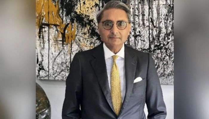 উড়োজাহাজ দুর্ঘটনায় ছেলেসহ ভারতীয় ধনকুবের নিহত