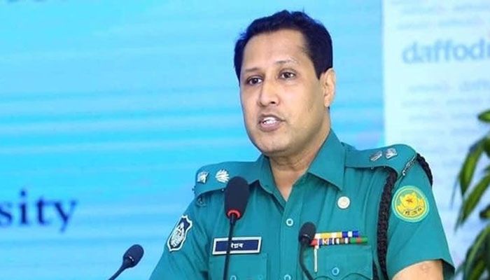 কোনো দলকে রাস্তায় সমাবেশের অনুমতি দেওয়া হবে না : ডিএমপি