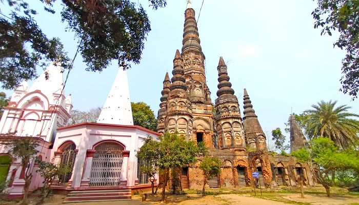 গাজীপুরের প্রাণকেন্দ্রে অবস্থিত ভাওয়াল রাজ শ্মশানেশ্বরী 