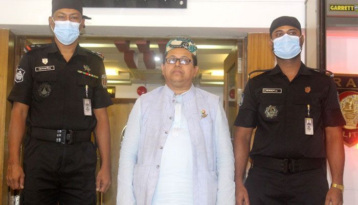 তিন মন্ত্রীর আসনে মনোনয়ন পাইয়ে দিতে ৬০০ কোটি টাকার চুক্তি 