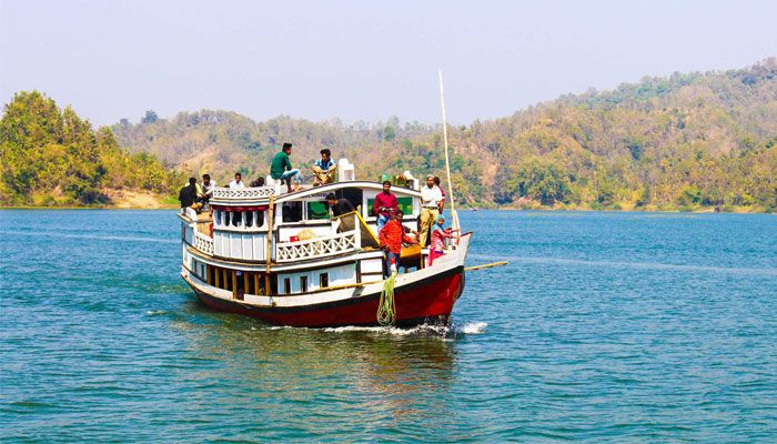 কাপ্তাই হ্রদে নৌ চলাচল বন্ধের নির্দেশ