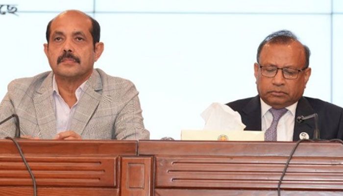 ‘গালি’ শুনতে শুনতে বিরক্ত মেয়র আতিক, একমত মন্ত্রী