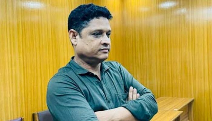 ডিজিএফআইয়ের সার্জেন্ট পরিচয়ে তদবিরের অভিযোগে আটক ১