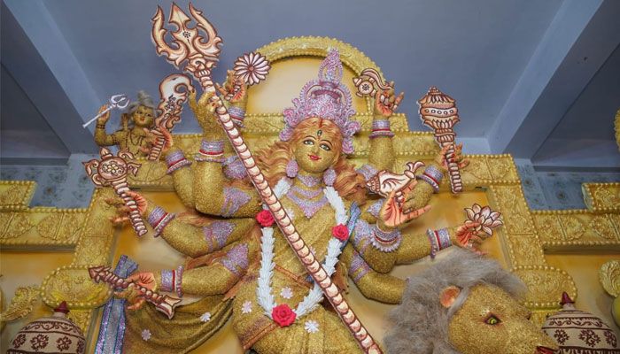 চিনিগুঁড়া ধানের সুনিপুণ বিন্যাসে প্রতিমা