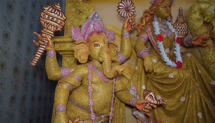 চিনিগুঁড়া ধানের সুনিপুণ বিন্যাসে প্রতিমা