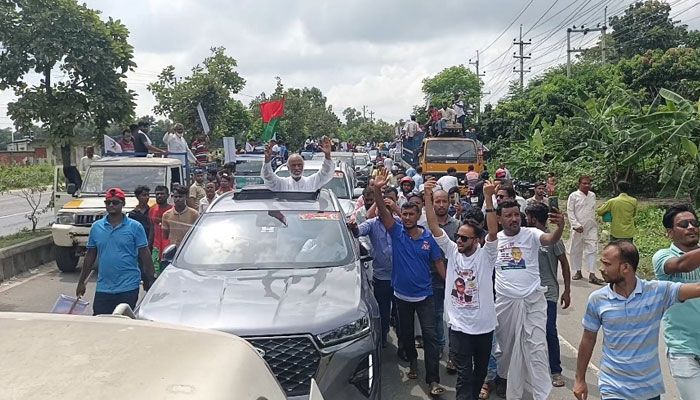 ময়মনসিংহ থেকে কিশোরগঞ্জের পথে বিএনপির রোডমার্চ