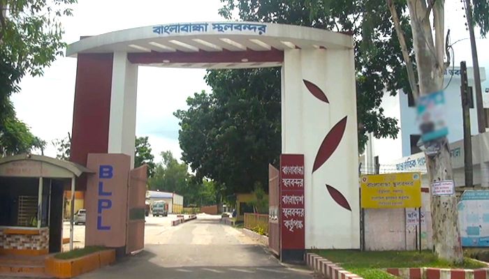 ৮ দিন বন্ধ থাকবে বাংলাবান্ধা স্থলবন্দর
