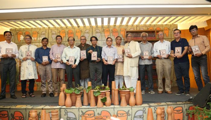 ২০০ বছরের ‘বাঙালির চিন্তামূলক রচনা সংগ্রহ’ প্রকাশ করছে বিশ্বসাহিত্য কেন্দ্র  