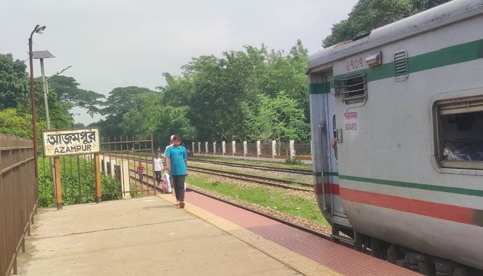 যাত্রীর চেয়েও মাদক পাচারে নিরাপদ যে স্টেশন