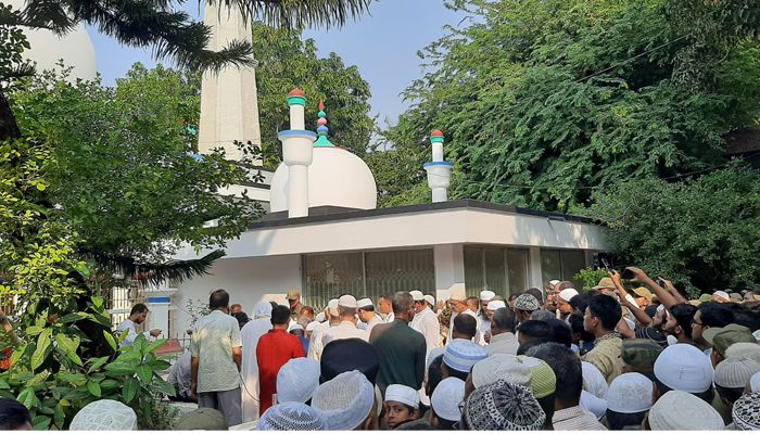 সিরাজগঞ্জে চিরনিদ্রায় শায়িত হলেন সাবেক যোগাযোগমন্ত্রী আবুল হোসেন