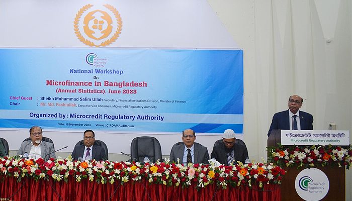 ঋণের ৪২ শতাংশই ক্ষুদ্র খাতে বিতরণ