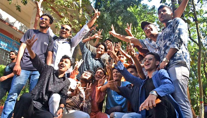 চট্টগ্রামে পাসের হার কমেছে তিন কারণে