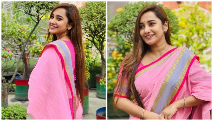 এলেন, গাইলেন ও জয় করলেন আতিয়া   