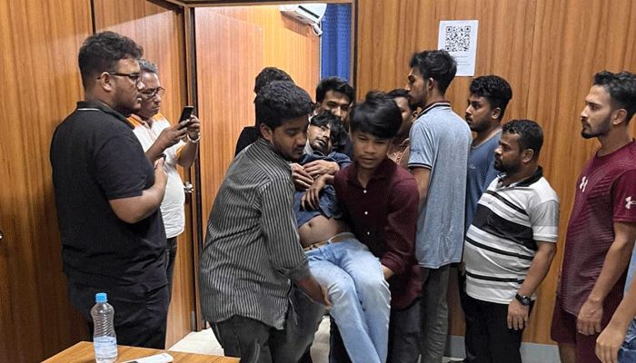 সংঘর্ষের পর ড্যাফোডিলে ছুটি ঘোষণা, হল ছাড়ছেন শিক্ষার্থীরা