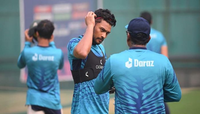 টেস্টের ভেন্যুতে পৌঁছেছে দু'দল