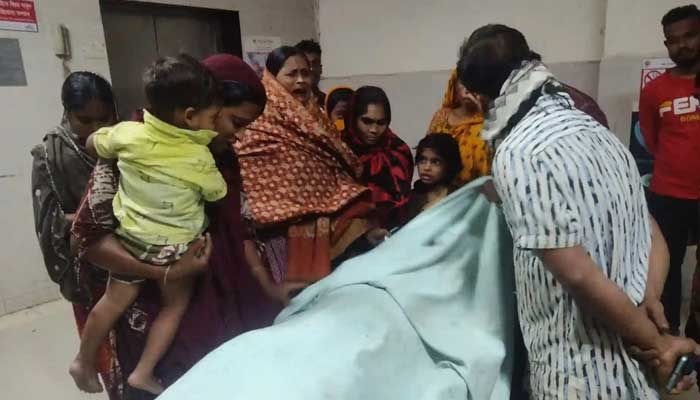 কাশিয়ানীতে প্রাইভেটকারের ধাক্কায় ভ্যানচালক নিহত