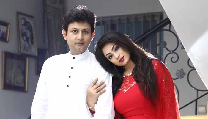 নতুন বছরে আমিন-পপির ডাইরেক্ট অ্যাকশন