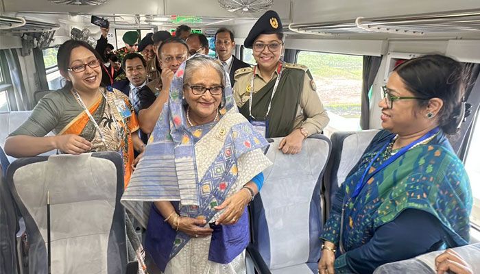 দোহাজারী-কক্সবাজার রেলপথ উদ্বোধন করলেন প্রধানমন্ত্রী