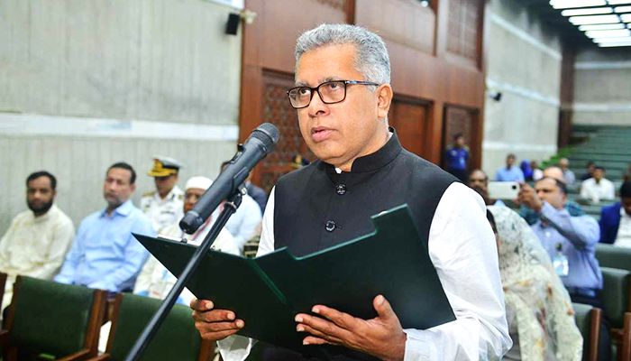 শপথ নিলেন নবনির্বাচিত সংসদ সদস্য আফজাল হোসেন