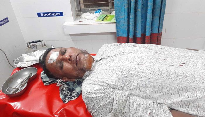 শিক্ষককে পিটিয়ে আহত করলেন ম্যানেজিং কমিটির সভাপতি 