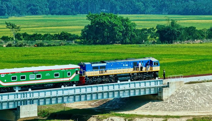 ১ ডিসেম্বর পর্যন্ত অপেক্ষা করতে হবে সাধারণ যাত্রীদের