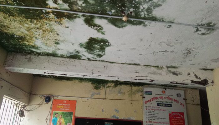 স্বাস্থ্যকেন্দ্র যখন মারণফাঁদ