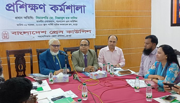  সাংবাদিকদের ‘পরিচয় সংকট’ যেভাবে দূর হবে, জানালেন প্রেস কাউন্সিল চেয়ারম্যান