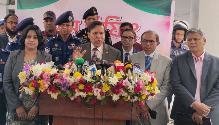 জালভোট পড়লে ভোটগ্রহণ কর্মকর্তাকে চাকরিচ্যুত করা হবে : ইসি আহসান
