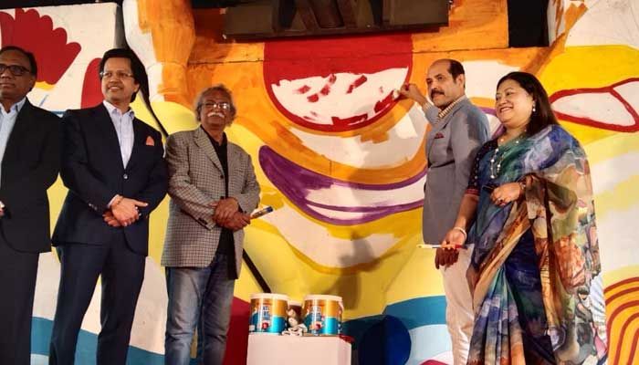  দৃশ্য দূষণ কমানোর লক্ষ্যে ফ্লাইওভারে আলপনা 