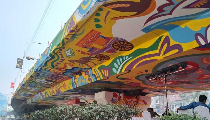  দৃশ্য দূষণ কমানোর লক্ষ্যে ফ্লাইওভারে আলপনা 