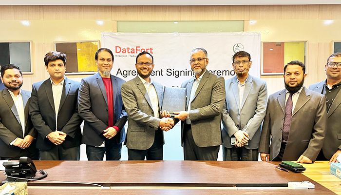 আকিজ তাকাফুল লাইফ ইন্স্যুরেন্স ও ডাটাফোর্টের চুক্তি