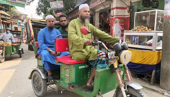 এক পা নিয়েই জীবনযুদ্ধে লড়াই করে চলছেন হুরুন আলী