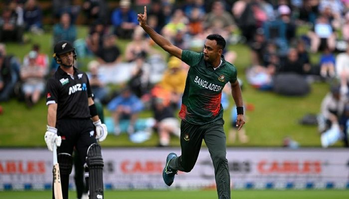 জয়ের জন্য বাংলাদেশের চাই ২৪৫