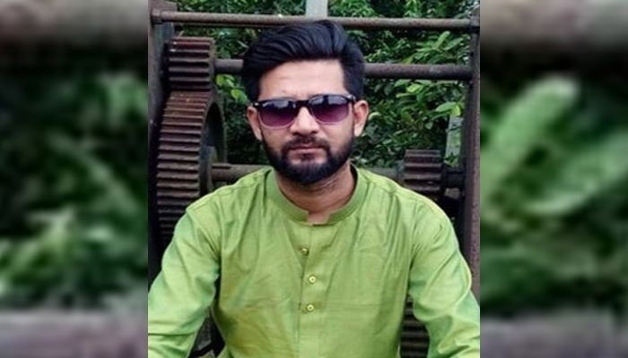 দিনাজপুরে ট্রাকচাপায় স্কুলশিক্ষক নিহত 