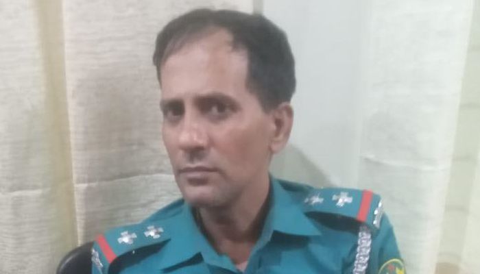 পুলিশ সার্জেন্টকে পেটানোর অভিযোগে রাবি শিক্ষার্থী গ্রেপ্তার