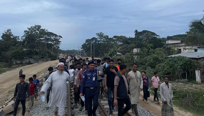 রেললাইনের নাট-বল্টু চুরি বন্ধে রেল পুলিশের সতর্কতা