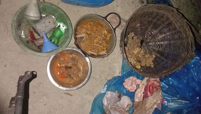 সাতক্ষীরায় হাড়িভর্তি রান্না করা হরিণের মাংস উদ্ধার