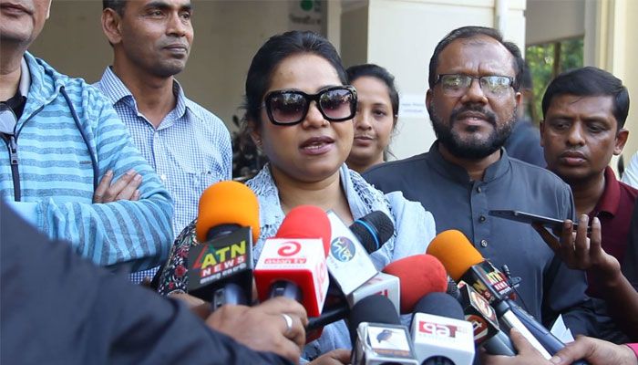 কণ্ঠশিল্পী ডলি সায়ন্তনীর মনোনয়ন বাতিল